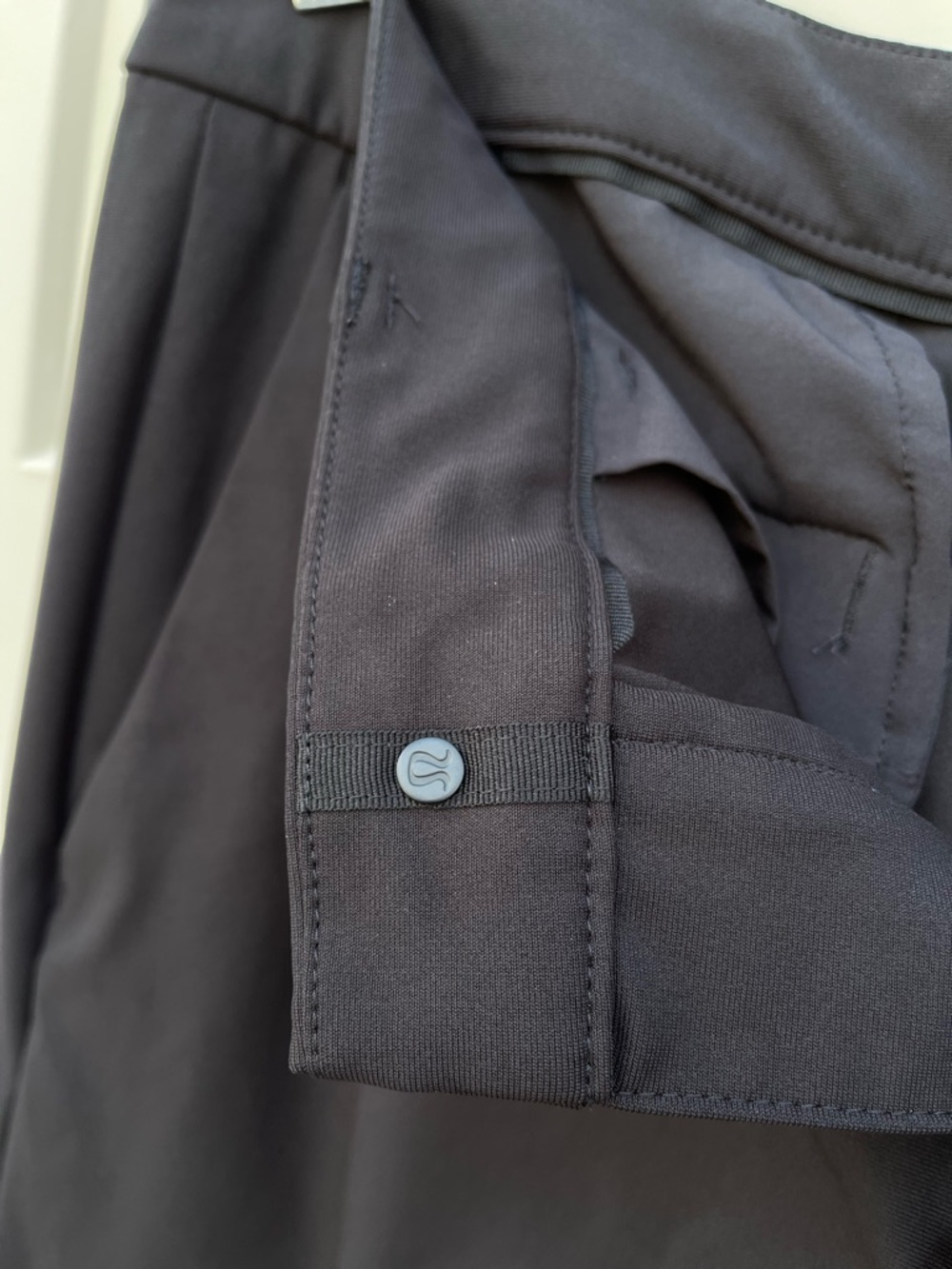 Lululemon ABC Classic Fit Pants Mens 33 Black 5 Pocket Flat Front Stretch - Picture 7 of 9